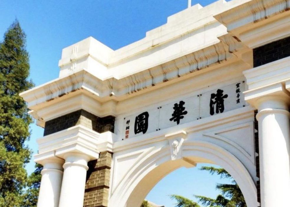 他放弃美国国籍和巨额年薪，只为做最“过时”的大学校长
