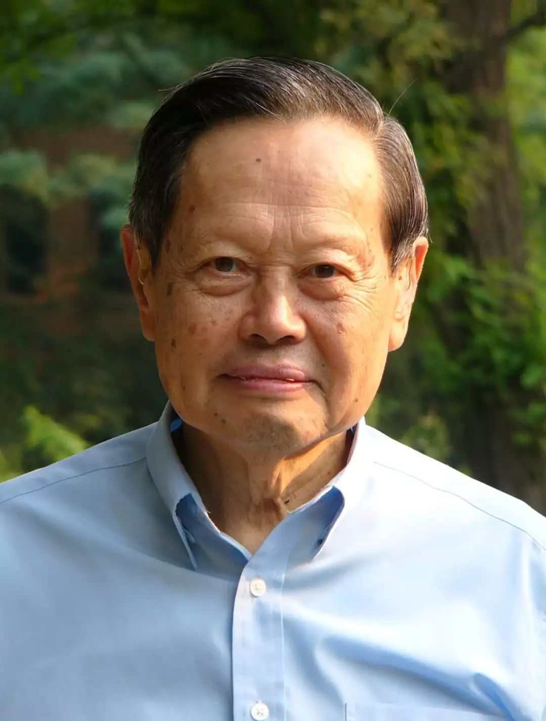 杨振宁:爱因斯坦的机遇与眼光