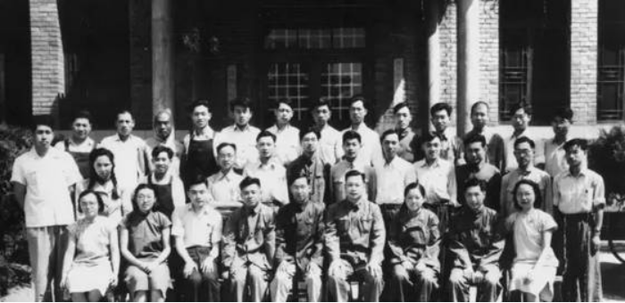 56年前的那条“爆炸性”新闻，至今仍让人心潮澎湃
