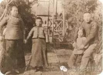 就在这个春节，美国人向这位中国女性致敬！她是世间真正的奇女子，可99%的中国人都还不知道！