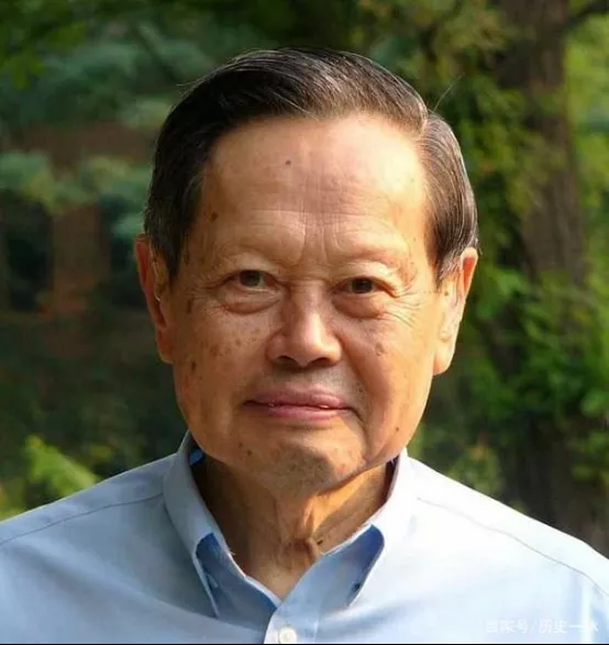 有趣！十二位名人的高考往事！有人高考没考完却被协和录取…… 