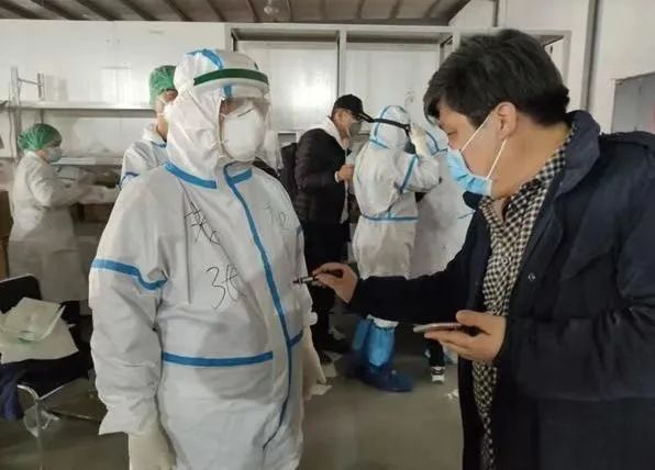 张伯礼：铁骨捍中医，柔肠为人民
