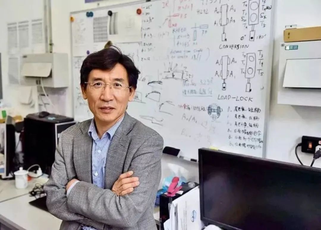 70年来首位中国人！薛其坤院士获诺奖级大奖！曾考研3次读博7年，50岁时发诺奖级论文