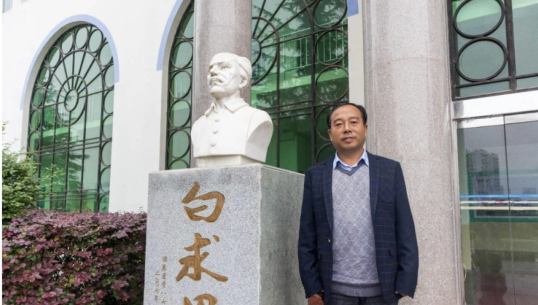 51岁“学霸大叔”爆改人生！5年前重新高考学中医，如今又考上中医内科研究生