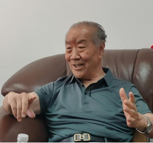 人物专访 | 在历史文化的星河中播撒智慧火种