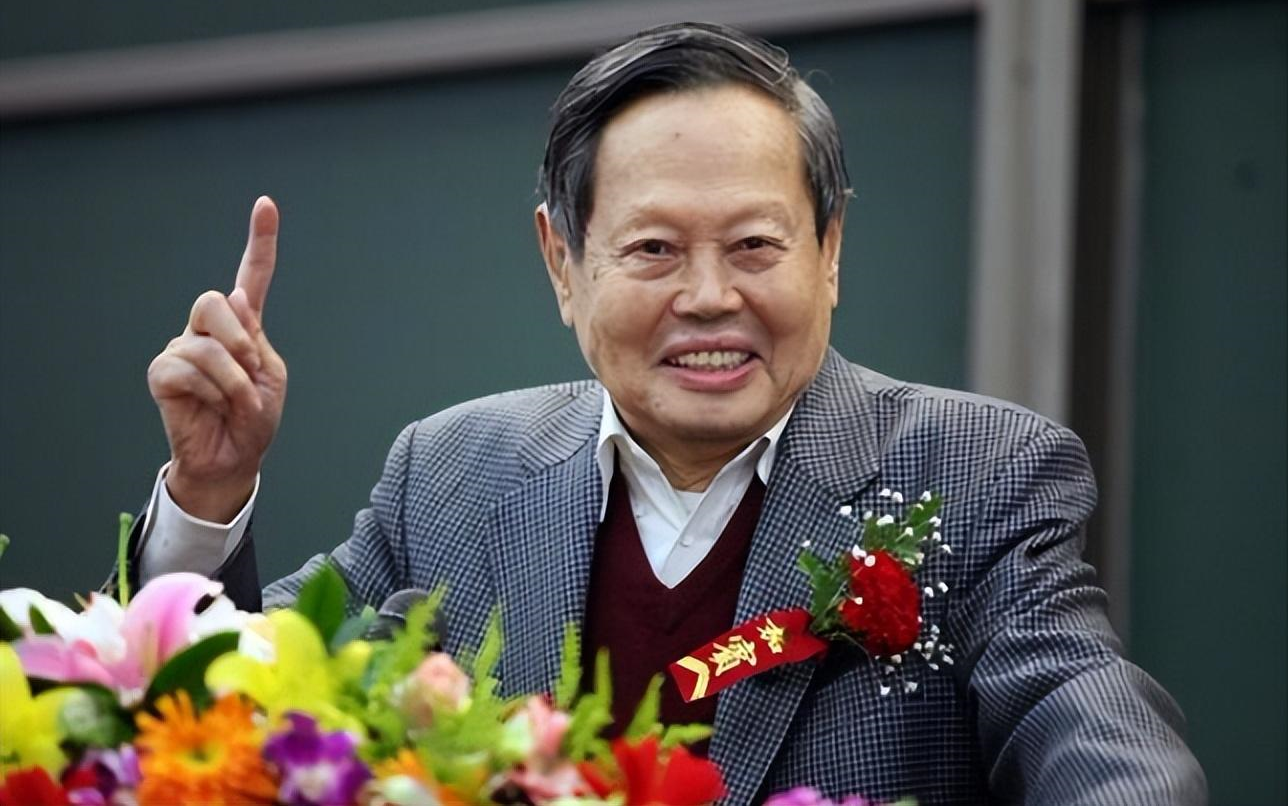 杨振宁:一个人要有大的成就,跟自己的taste有关 杨振宁:一个人要有大的成就,跟自己的taste有关