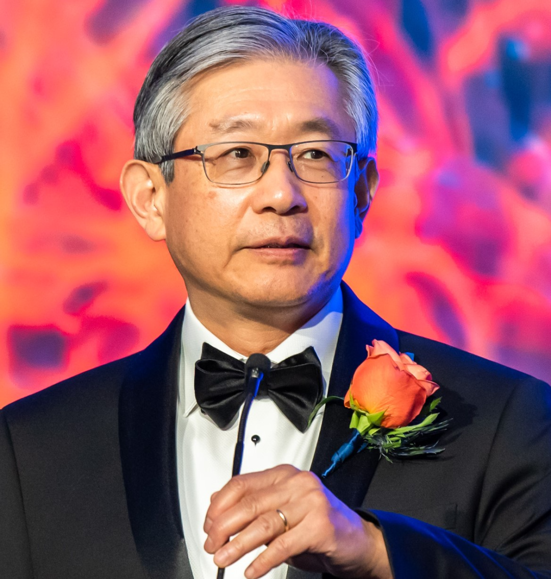 <strong>IEEE首位华人主席刘国瑞：过度追捧“帽子</strong>